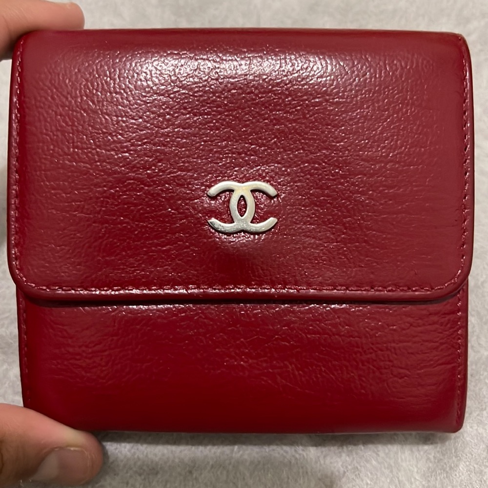 Authentic Chanel wallet - Picture 1 of 5